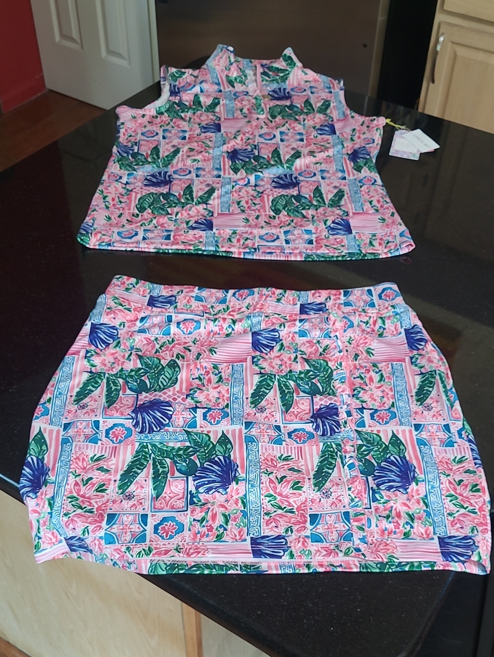 Stella Parker Sport Sleeveless Tropical Print Two-Piece Skirt/Skort Set